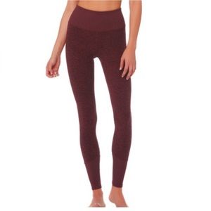 Alo Yoga | High-Waist Alosoft Lounge Legging in Black Cherry